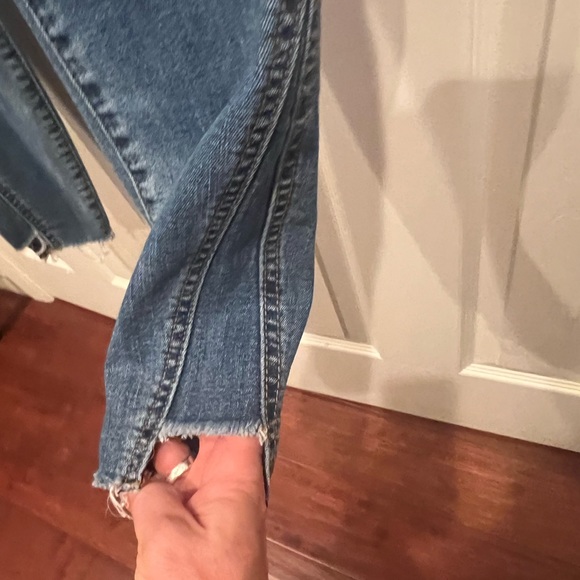 Kut from the Kloth frayed bottom jeans - Picture 4 of 11